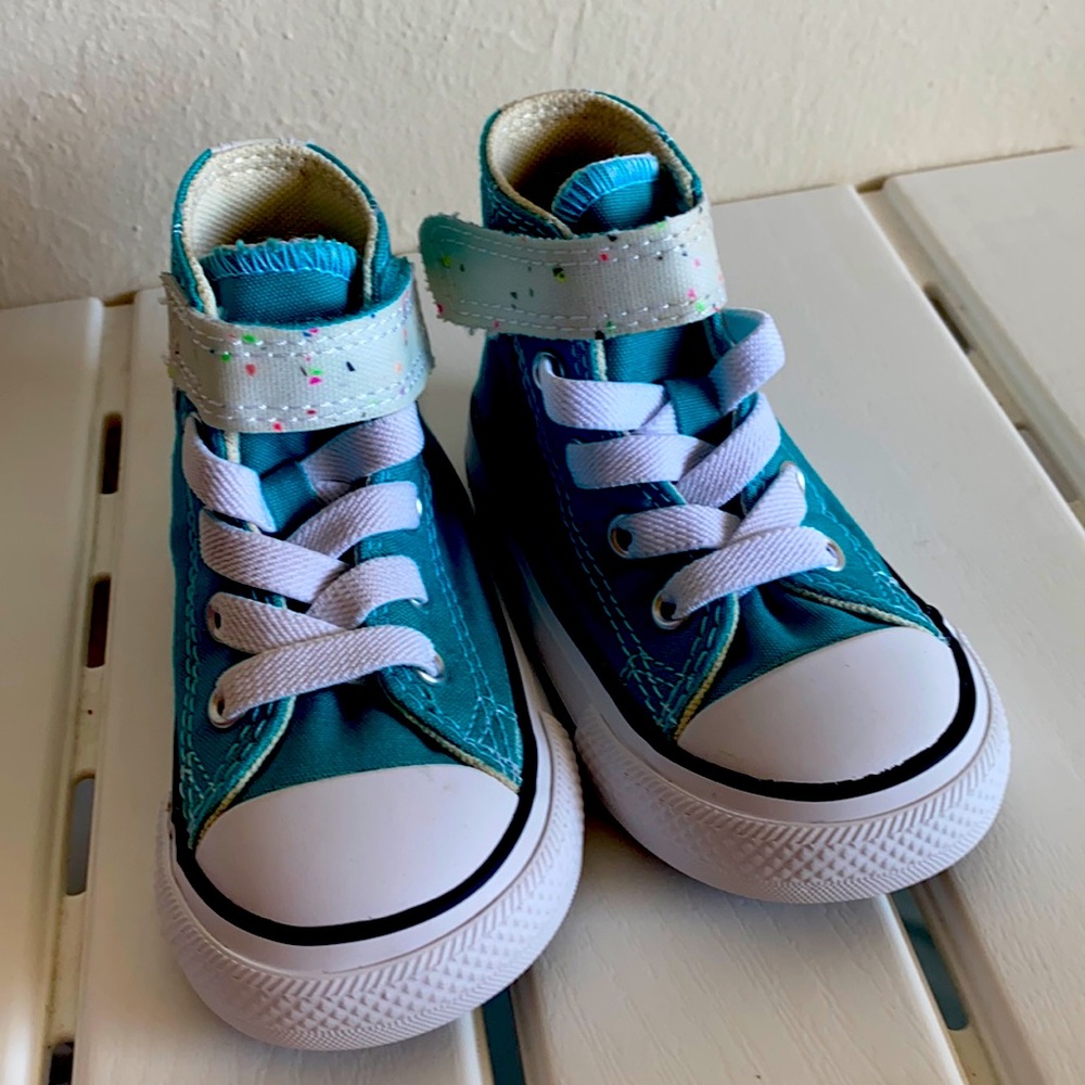 Converse All Star Toddler slip on high tops Size 5